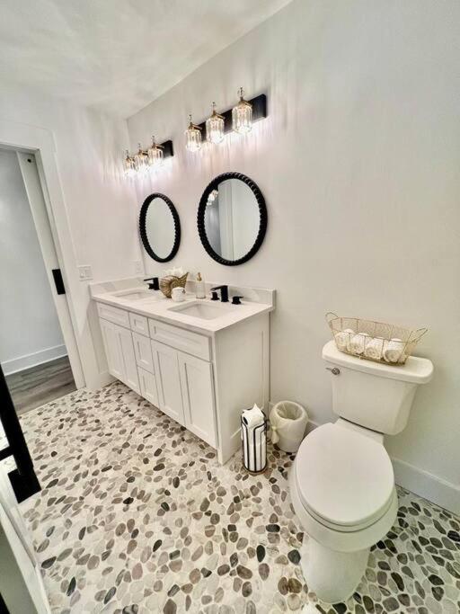 Luxury City Loft In Gainesville B Exteriör bild